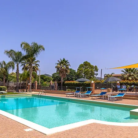 Ferienvilla 'villa Aura' Mit Pool By Interhome Holiday home